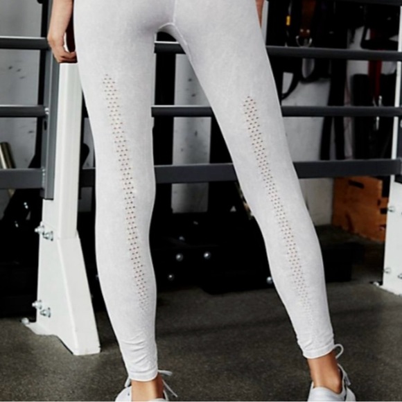 NEW Womens Free People Movement Leggings High Rise 7/8 Shanti Ice Gray XS/S - Picture 2 of 4